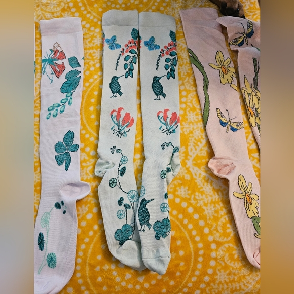 Floral and Bird Patterned Socks - Picture 3 of 7